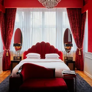 4* Hotel Provocateur