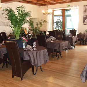 Logis L'ecu De France Hotel Mauriac (Cantal)