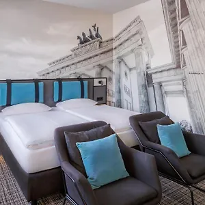 Luetzow Hotel